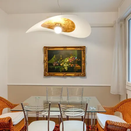 Galleria Eremitani Exclusive Elegant Apartment