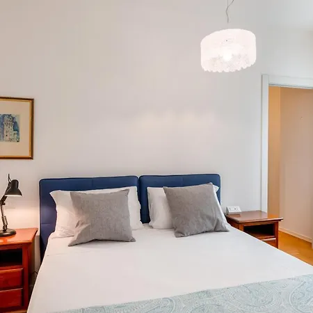 Galleria Eremitani Exclusive Elegant Apartment *