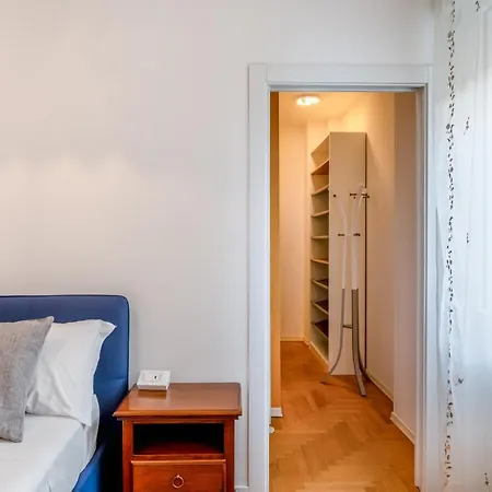 Galleria Eremitani Exclusive Elegant Apartment Padova